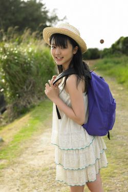 转过去趴翘高点打完坐高脚凳男人吃奶最新章节